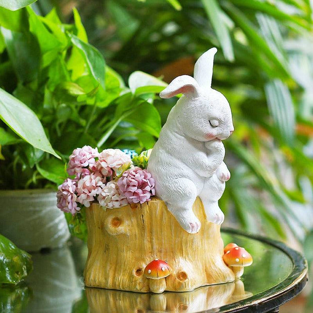 Outdoor sleeping rabbit meat flowerpot living room floor decoration.